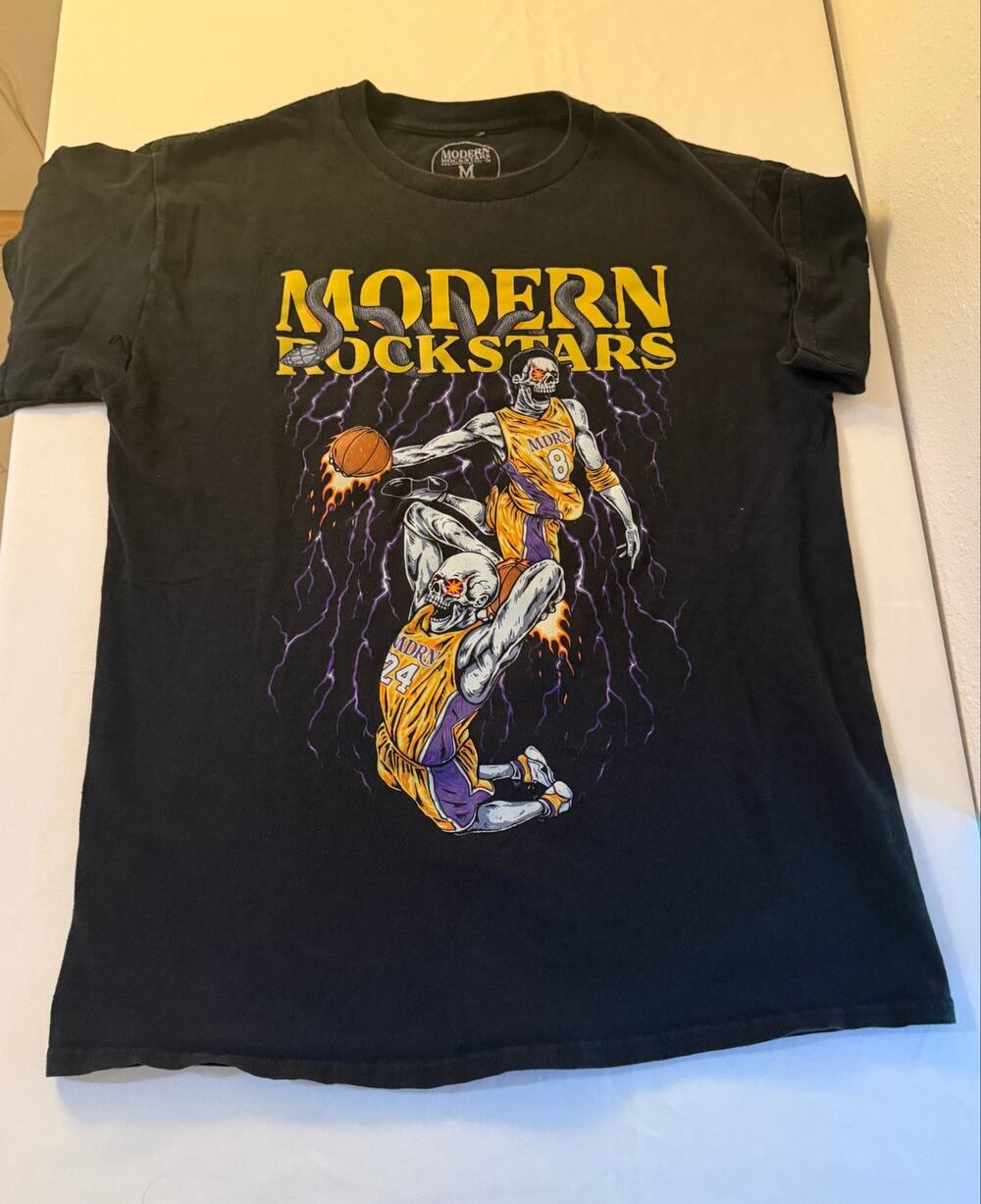 Modern Rockstars Kobe Bryant 8 24 Skeleton Basketball Graphic Tee Men's M